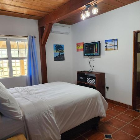 The Bnb On Triggerfish Close To The Airport Ladyville 외부 사진